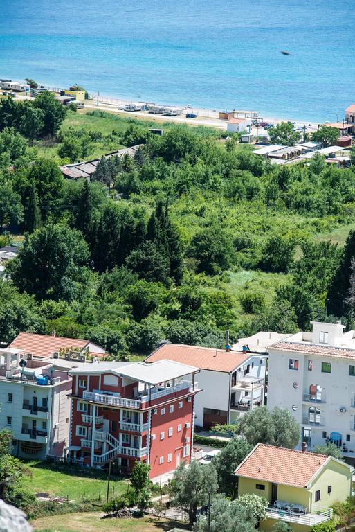 Hotel Wellness & Spa Angelo Gabriel Petrovac エクステリア 写真