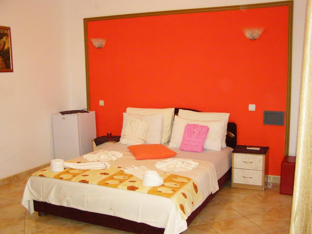 Hotel Wellness & Spa Angelo Gabriel Petrovac エクステリア 写真