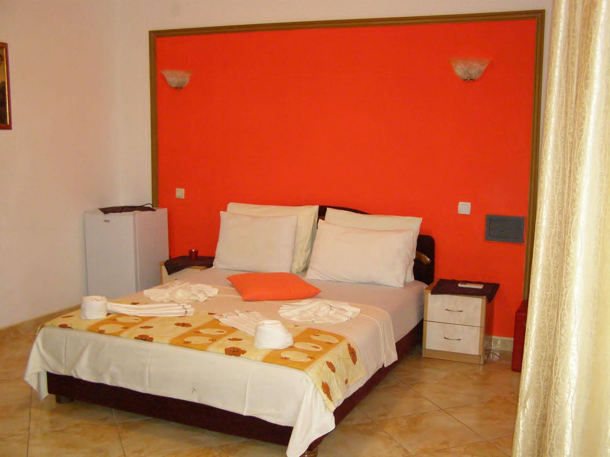 Hotel Wellness & Spa Angelo Gabriel Petrovac エクステリア 写真